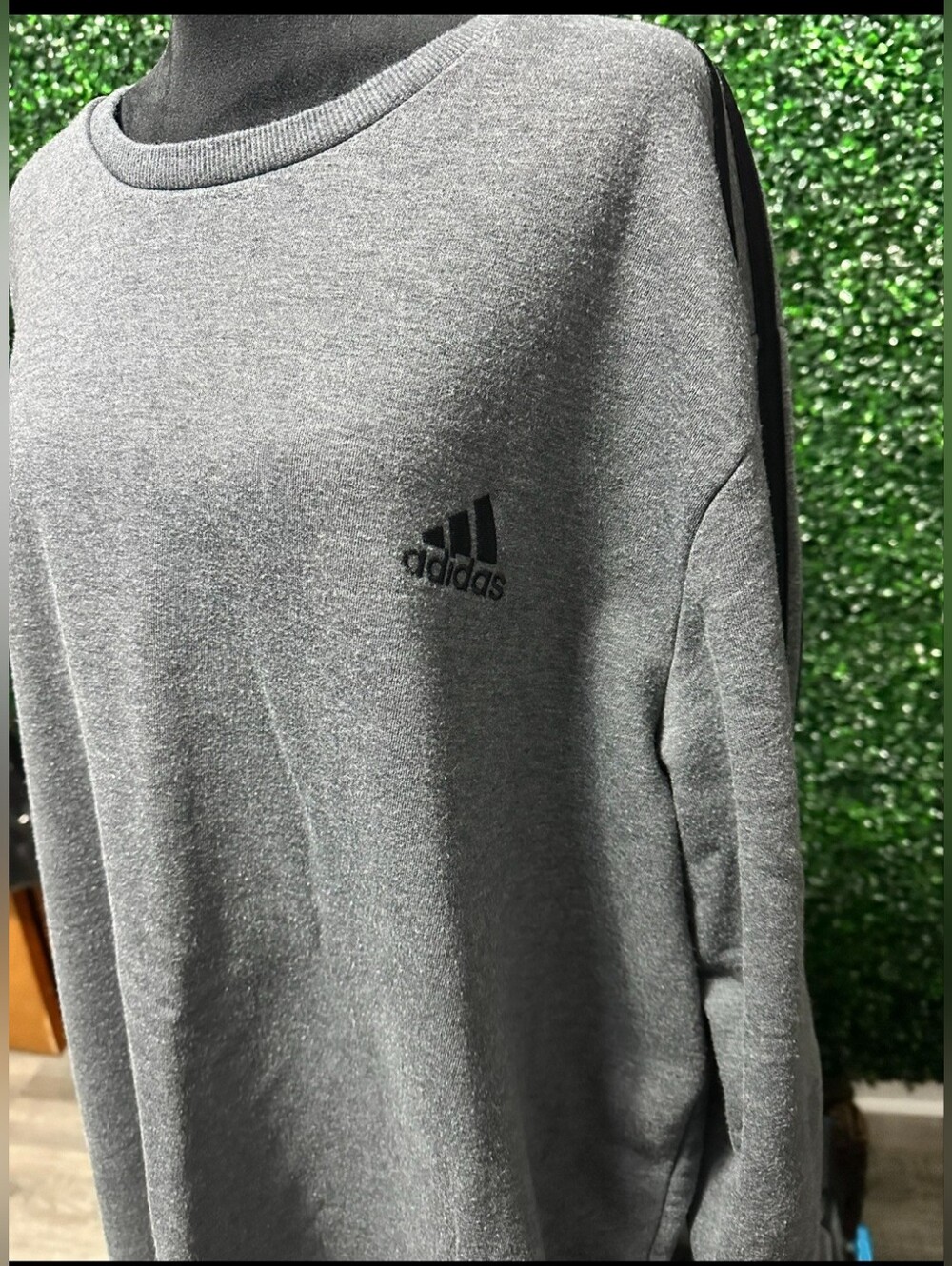 Adidas Sweatshirt